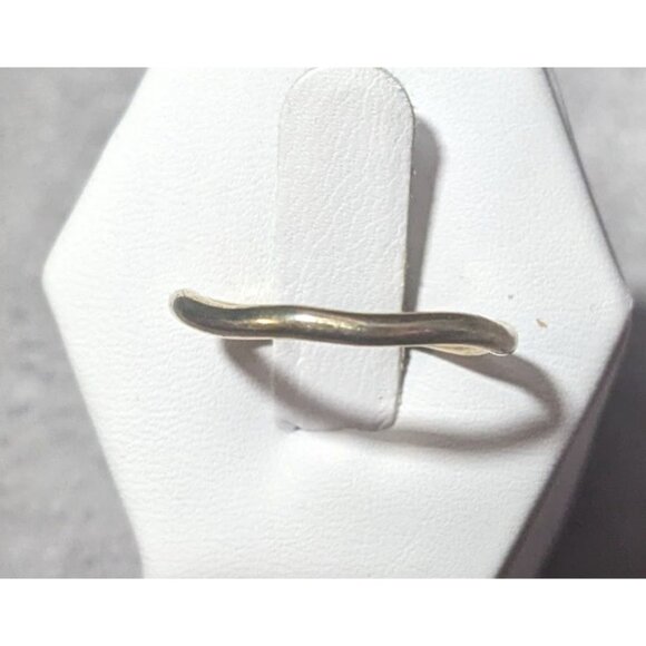 Gold Tone Abstract Wiggle Band Ring Size 7 1/4 - Picture 6 of 11